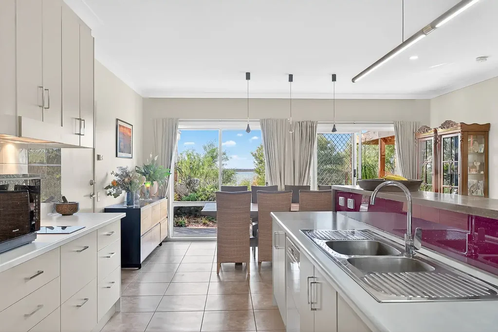 26 Sidney Parade, Hindmarsh Island, SA 5214