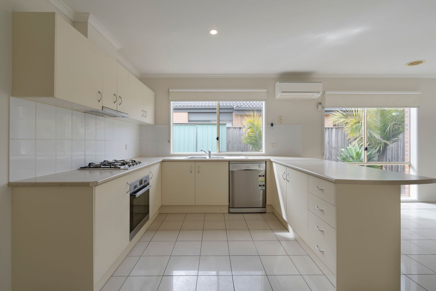 6 DOBSON AV, SOUTH MORANG VIC 3752, 0 Bedrooms, 0 Bathrooms, House