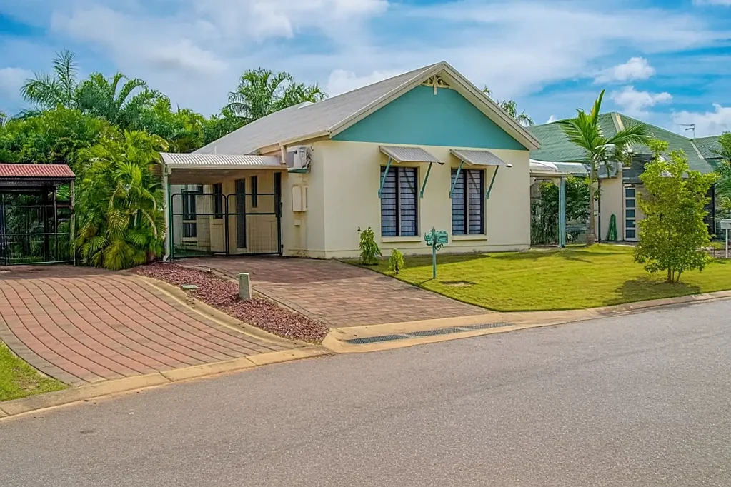 FAMILY HOME IN DESIRED SUBURB!