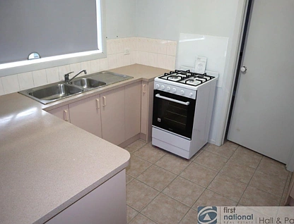 24A Tomasetti Crescent, Narre Warren, South East Melbourne, 3 chambres, 2 salles de bain, House