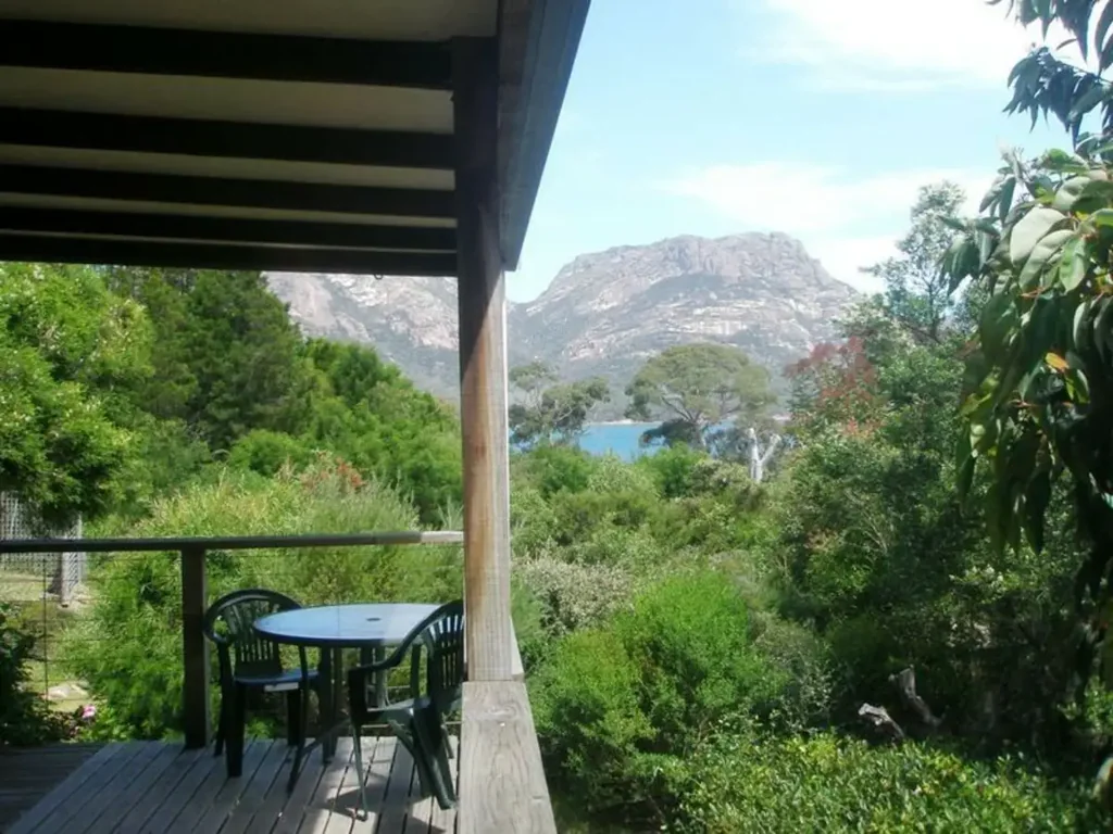Rare Coastal Gem in Coles Bay for Rent!