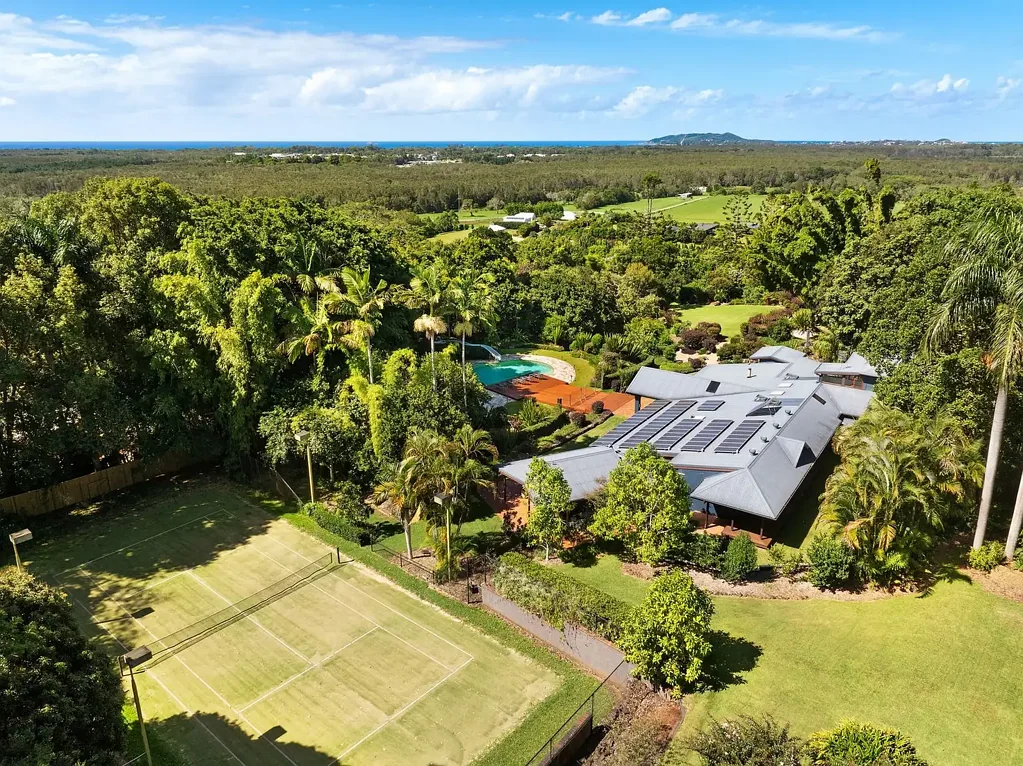 Ewingsdale 4chambre Countryside Home with Tennis Court, Pool and Separate Workshop, Home Office or Studio