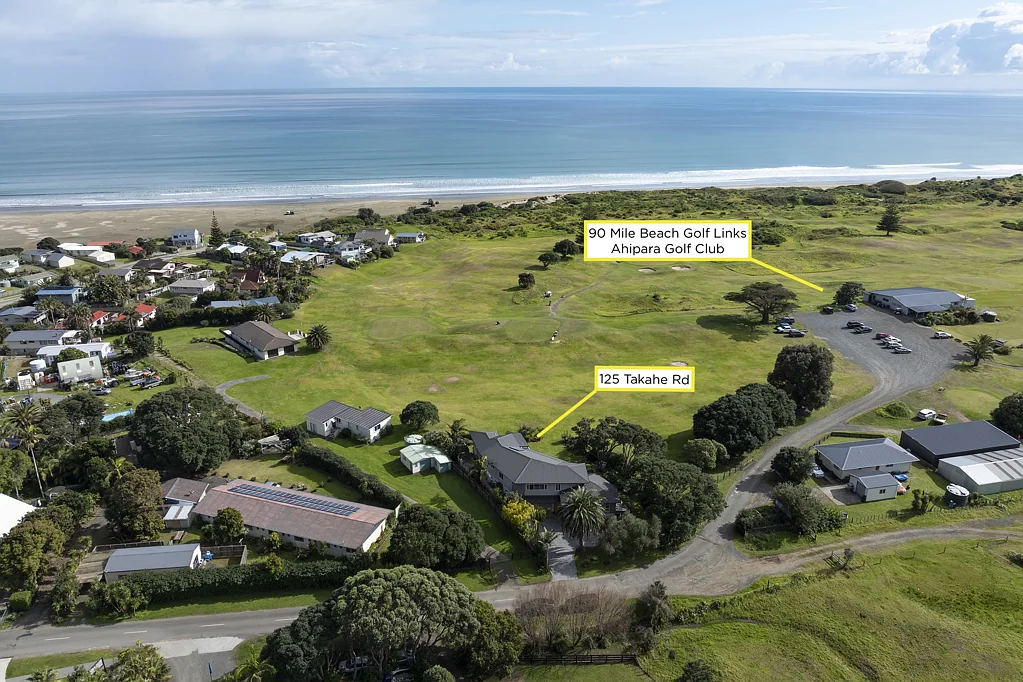 Ahipara 4房  Coastal Elegance with Sea Views & Golf Course Fron