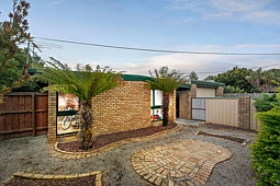 198 Seaford Road, Seaford