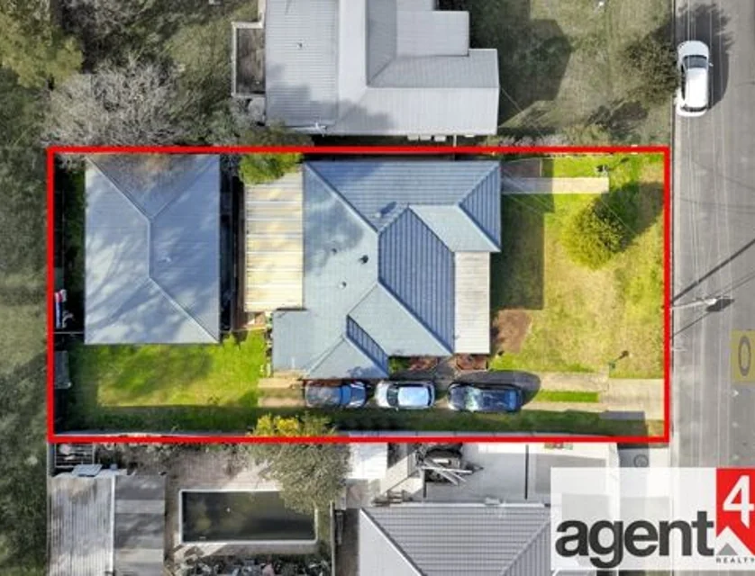 19 & 19A Baxter Street, South Penrith, Outer Western Sydney, 5 Kuwarto, 2 Banyo, House