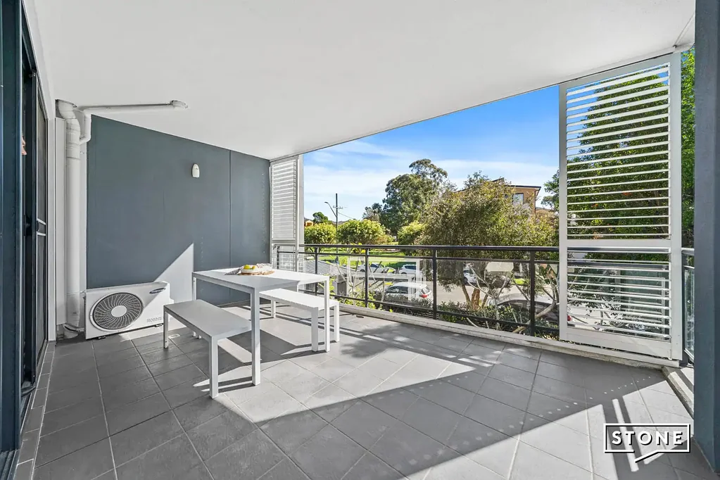 North Parramatta 2房 朝北公寓，带令人印象深刻的环绕式阳台 North-Facing Apartment with Impressive Wraparound Balcony