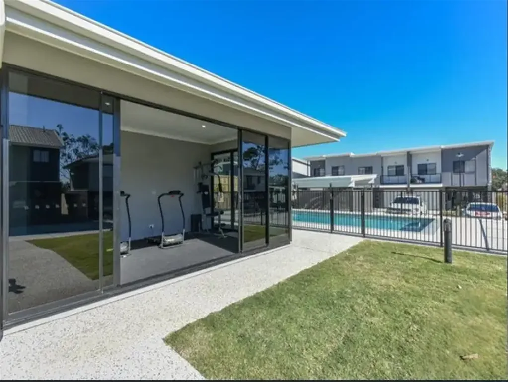 For Lease: Contemporary 3-Bedroom Residence in the Heart of Doolandella