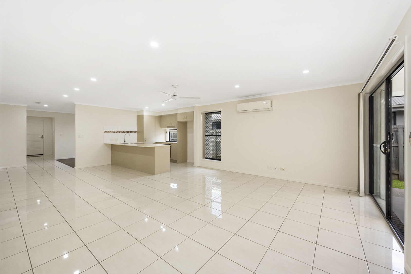 13 SOLOMON PDE, WARNER QLD 4500, 0 rūma, 0 rūma horoi, House