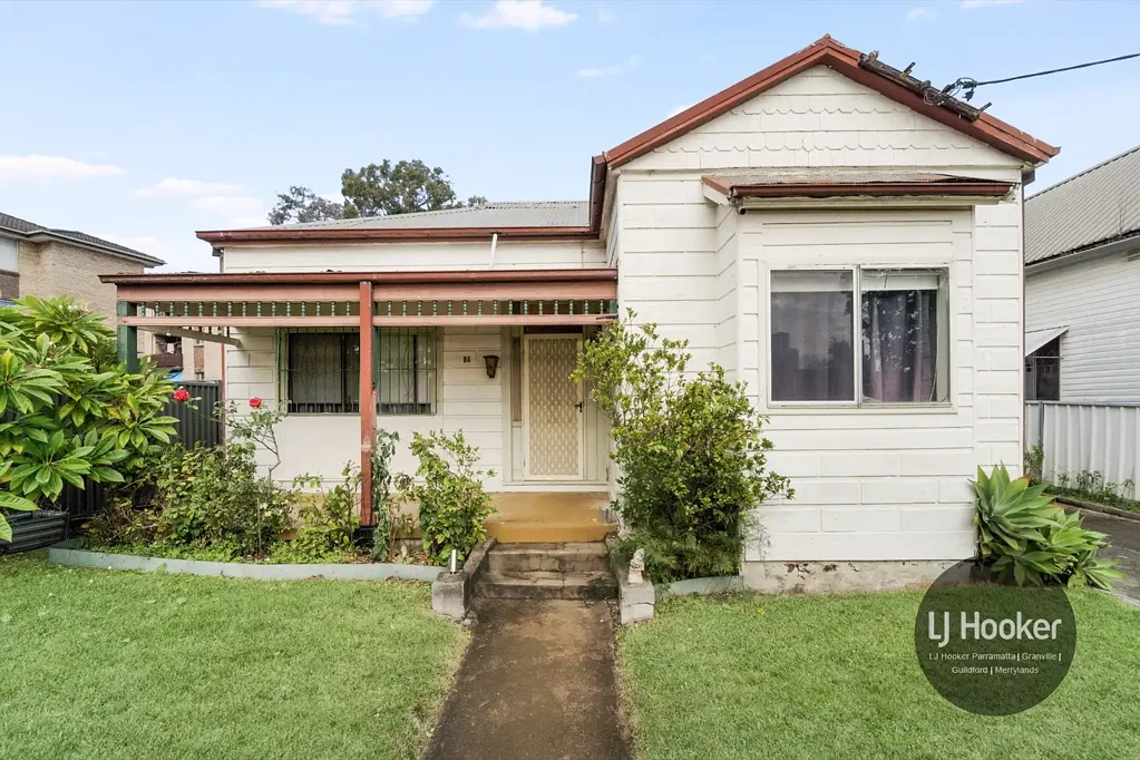 Granville 4Moenga 4 Bedroom Family Home on R3 Zoning – 6 mins walk to Granville Station