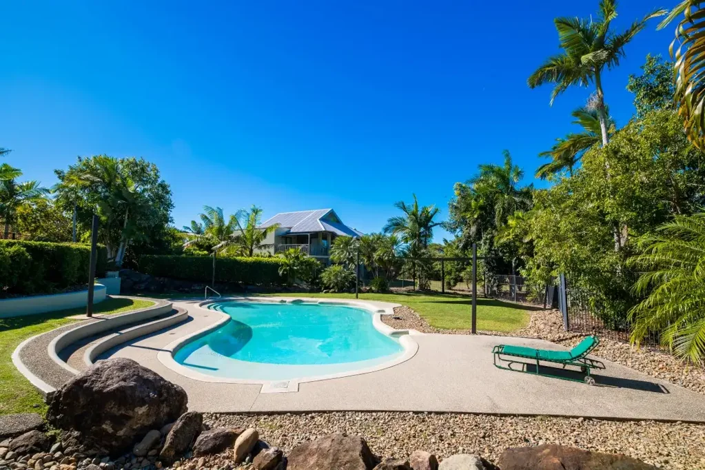 Laguna Quays 2 Slaapkamer Tropical Resort Living with Leafy Bushland Views