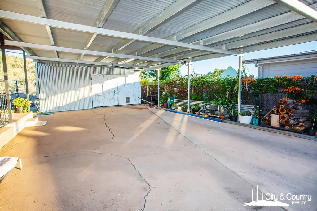 Mount Isa 3 Bedroom Shift Your Gear Into Transmission Street!
