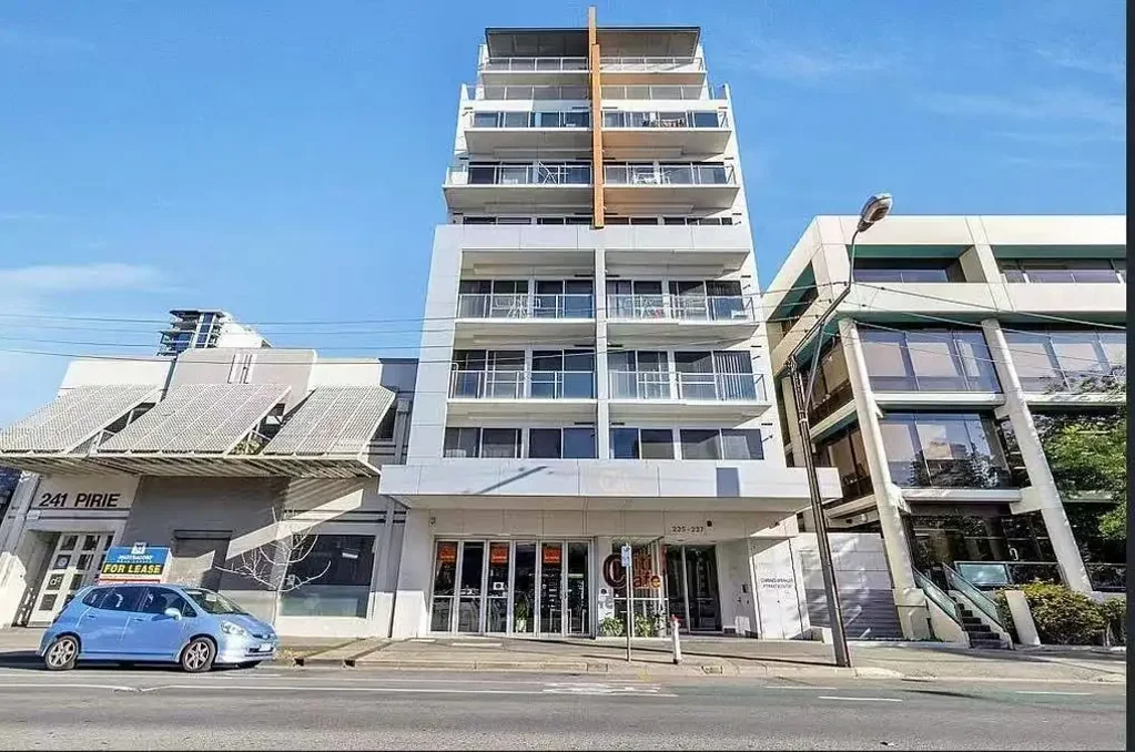 Modern Apartment in the Heart of the City – Stylish, Secure & Convenient