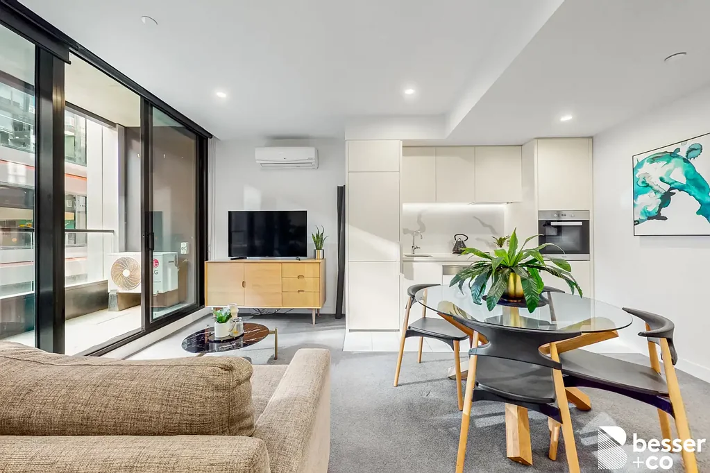 Executive Furnished Living in a Prestigious Melbourne Address