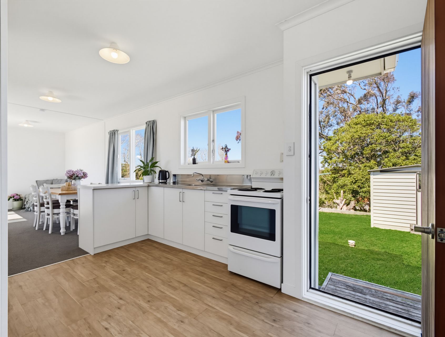 21 Colombo Road, Waiuku, photo 3