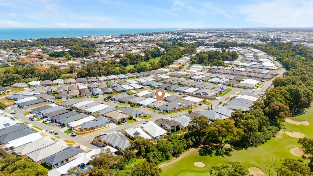 4 Gullane Way, Meadow Springs, WA 6210
