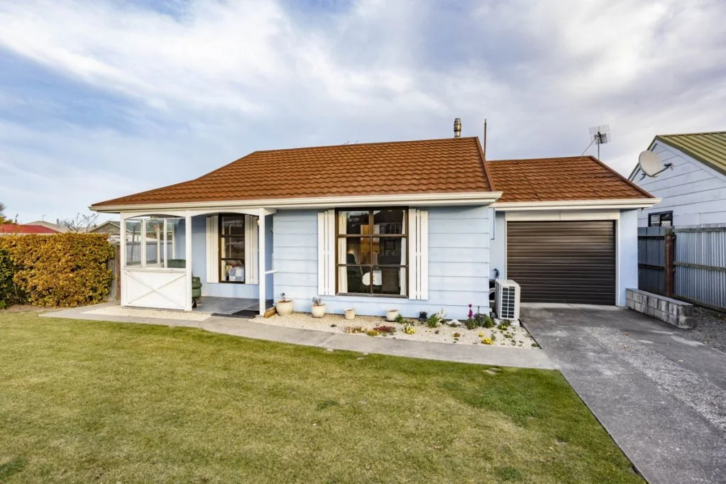 Amberley 2房  * UNDER OFFER * Enchanting Amberley Abode Awaits!