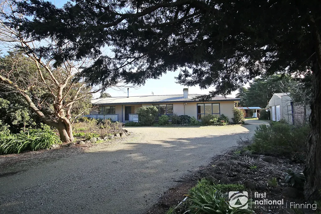 Dual Living Lifestyle Property on approx. 20 Acres - Ideal for Horse Enthusiasts
