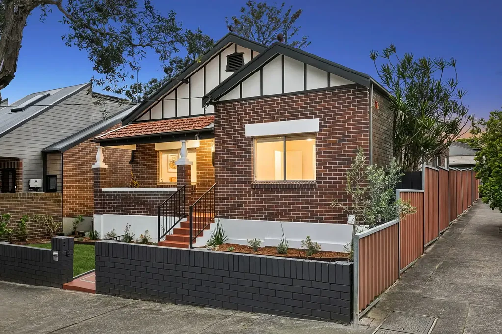 Leichhardt 3房 宽敞单层住宅：空间、潜力和舒适兼备 Space, Scope and Comfort in a Large Single-Level Home