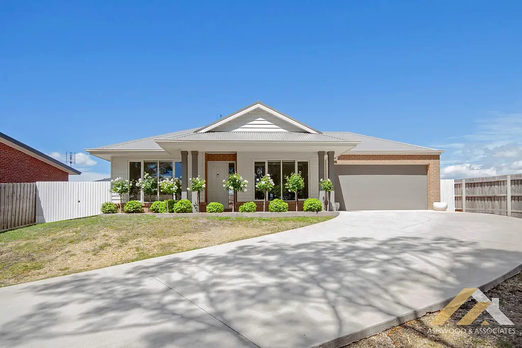 Eagle Point 3房  MODERN COMFORT MEETS COASTAL LIFESTYLE