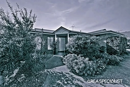 1/4 Henry Street, Pakenham