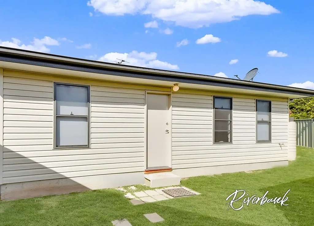 SPACIOUS ONE BEDROOM GRANNY FLAT