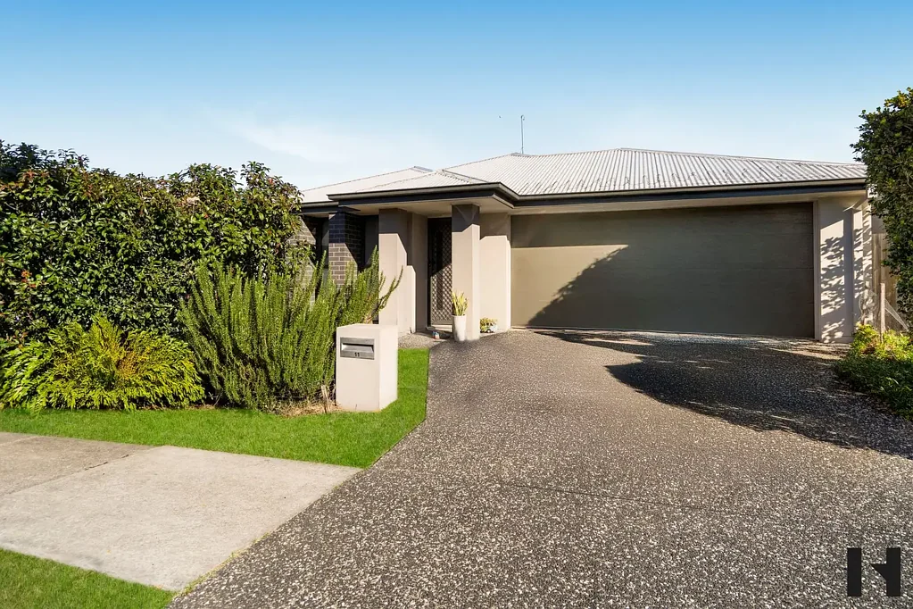 11 Napier Circuit, Silkstone, QLD 4304