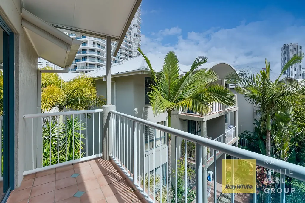 FABULOUS LITTLE GEM - MINUTES FROM THE BEACH!