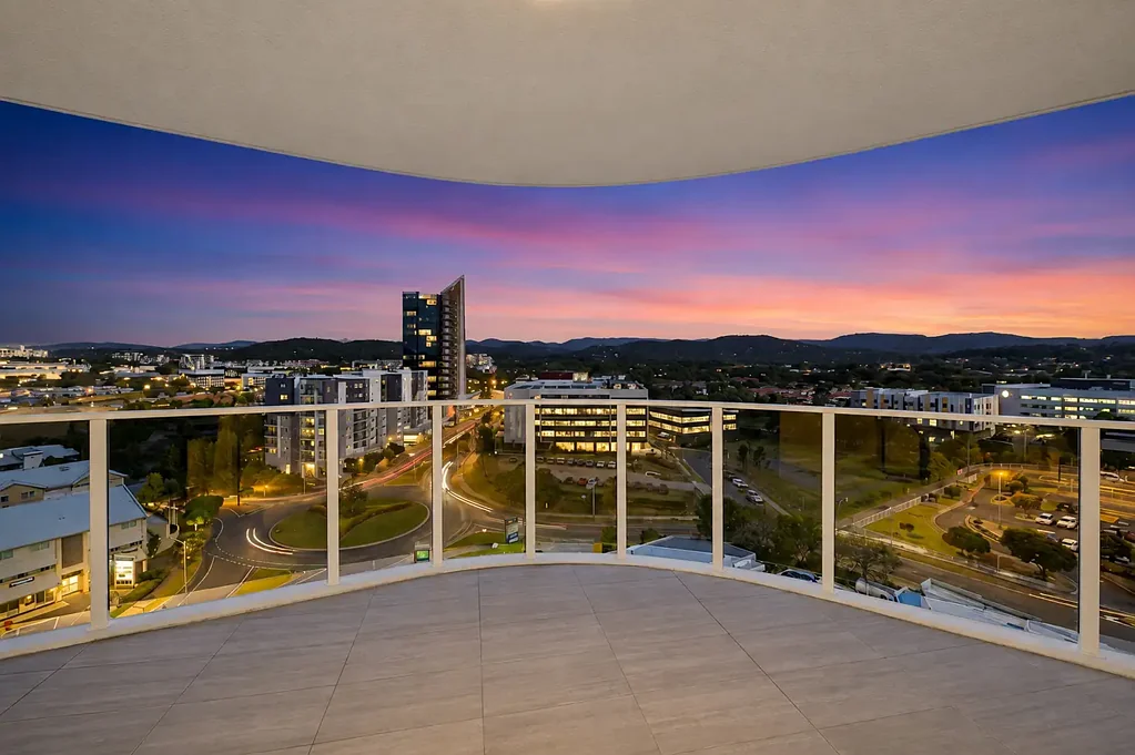 Robina 2Habitaciones BRAND NEW LEVEL 12 LUXURY WITH SPECTACULAR HINTERLAND VIEWS