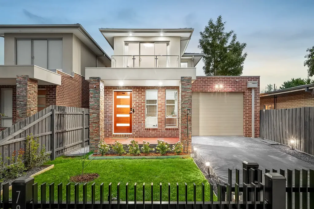 Clayton 5Kwarto Rare Side-by-Side Freestanding Gem - Walk to Monash & Clayton Station