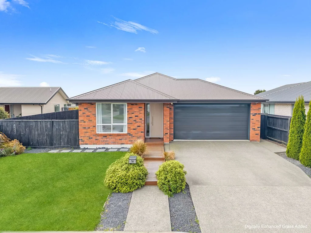 Wigram 4 Slaapkamer Vacant & Versatile | 4 Bed+Dual Kitchens in Wigram