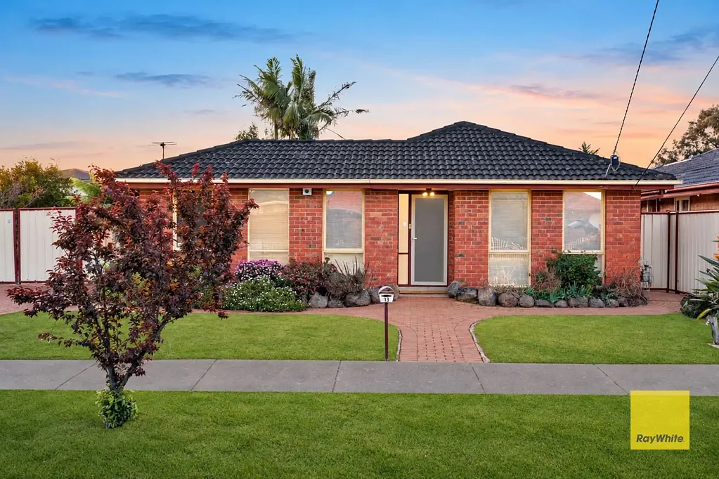 Werribee 3房 舒适、宽敞与户外生活，尽享宜人的家庭环境 Comfort, Space & Outdoor Living in a Welcoming Family Setting