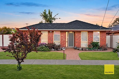 Labas ng Bahay - 13 Thornbill Drive, Werribee, VIC 3030