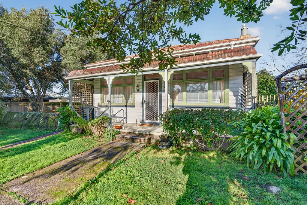 Featherston 3房  Character Cottage with Potential