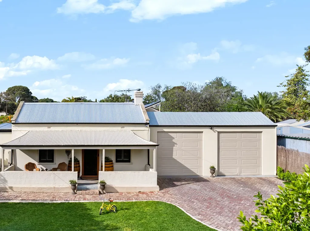 Willaston 4Phòng ngủ Impressive Family Living with Character, Space & Entertaining