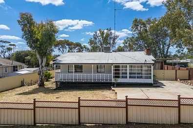 Northam 3ਬੈੱਡਰੂਮ Freshly Renovated & Ready to Move Straight In