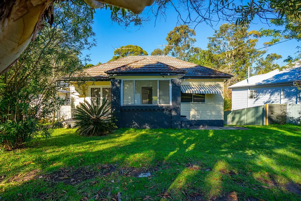 21 First Avenue, North Lambton, NSW 2299, 2 slaapkamers, 1 badkamers, House