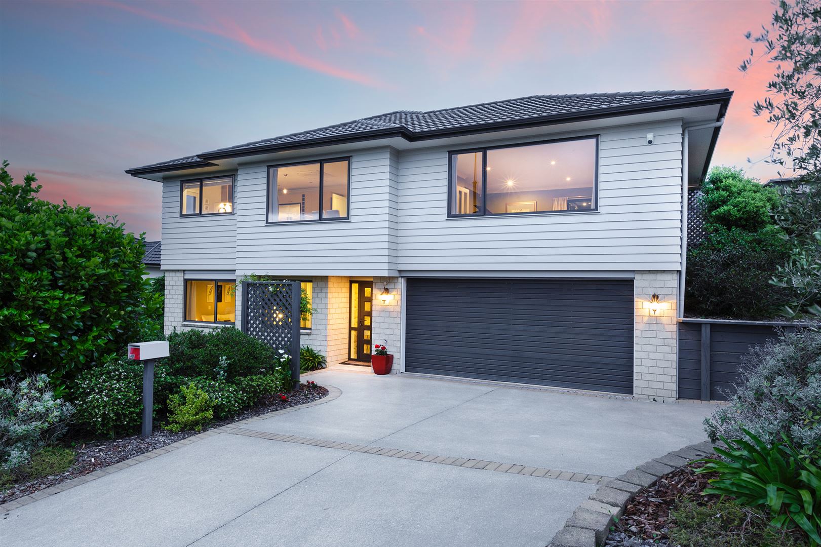 5 Kahurangi Heights, Aotea, Porirua, 5 Bedrooms, 3 Bathrooms