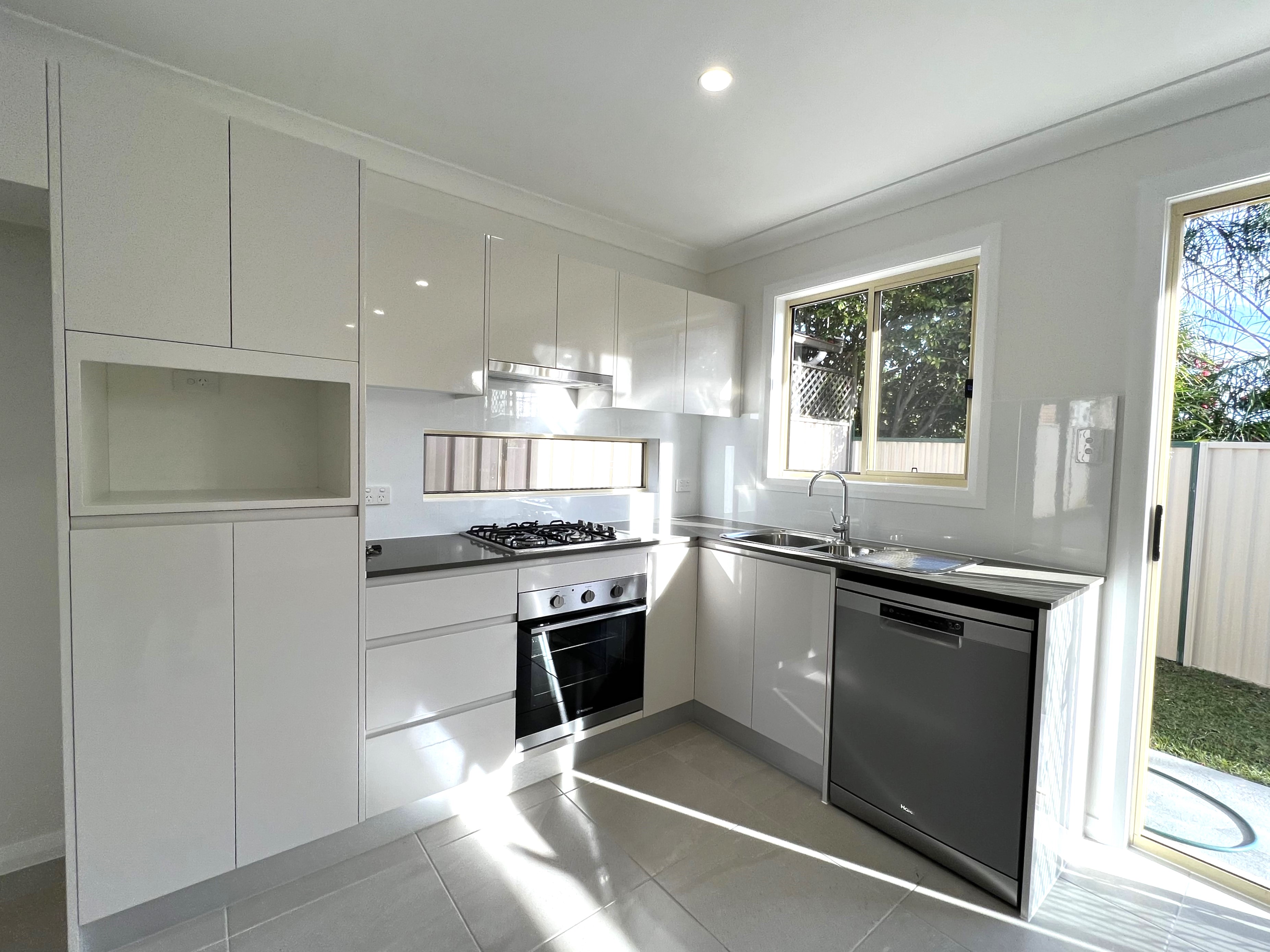 4 WATERSIDE CR, EARLWOOD NSW 2206, 0 침실, 0 욕실, House