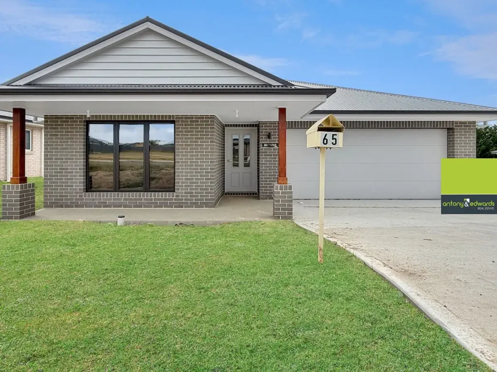 Brand-New Home with High Quality Finishes