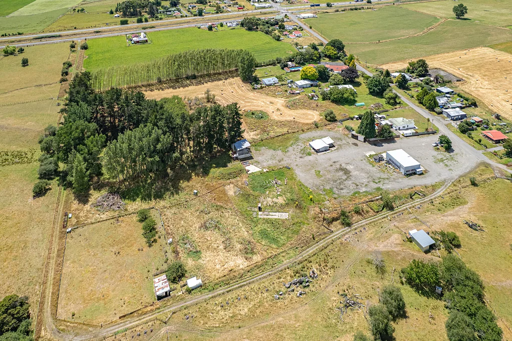 Ohingaiti  Bare land block, large shed