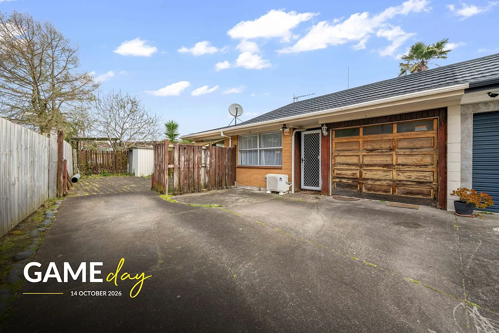 Papatoetoe 2બેડરૂમ #GAMEDAY - Vacant Brick and Tile Opportunity!