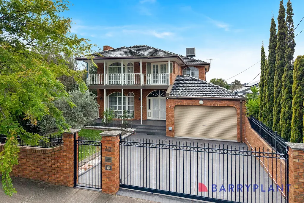Preston 5房 “宽敞舒适的家庭生活典范” "Spacious Family Living at its Best"
