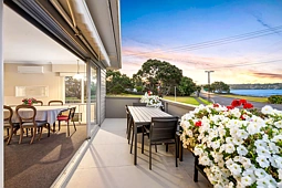 2 House Avenue, Mangere Bridge
