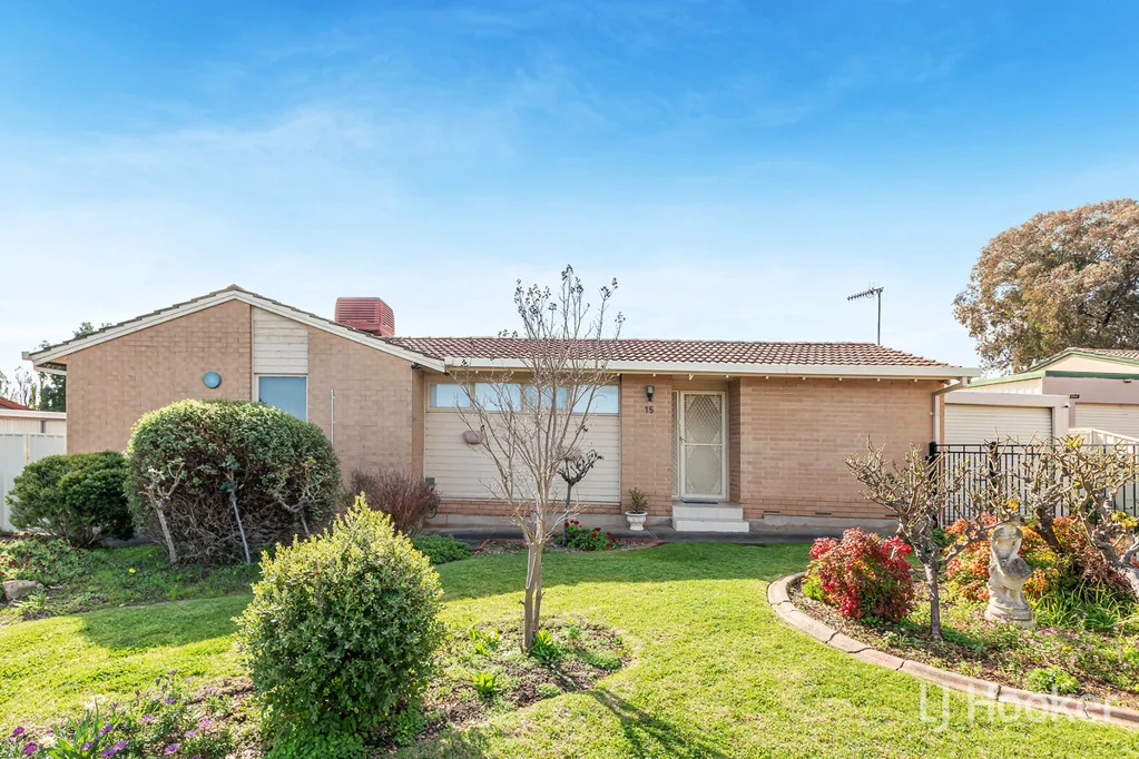 15 Carinya Street, Craigmore, SA 5114