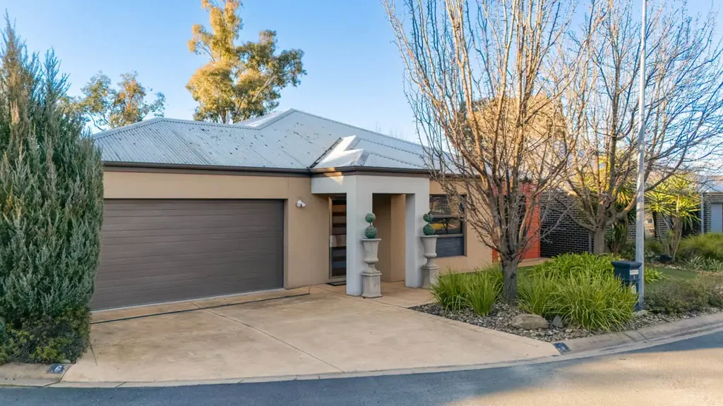 6 Birdie Place, Thurgoona, NSW 2640