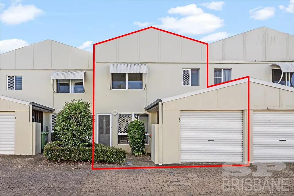Waterford West 2ห้องนอน Vacant & Move-In Ready Townhouse in Popular Cypress Gardens