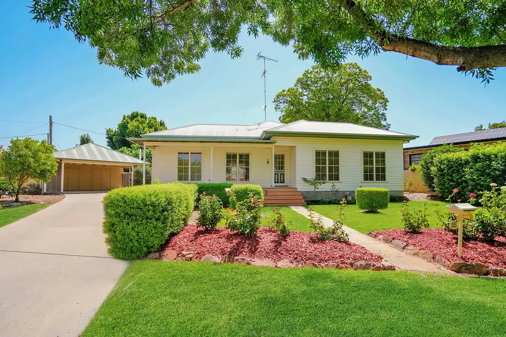 25 Gordon Avenue, Griffith, NSW 2680