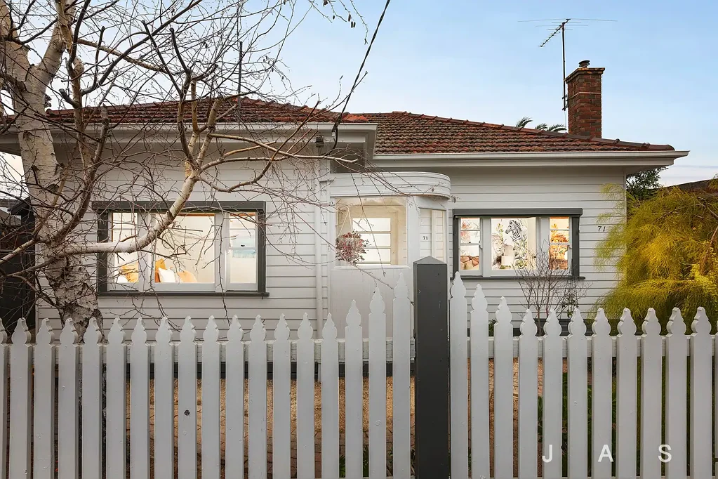 Footscray 4Kwarto Retro Charm, Instant Comfort, Superb Café Lifestyle