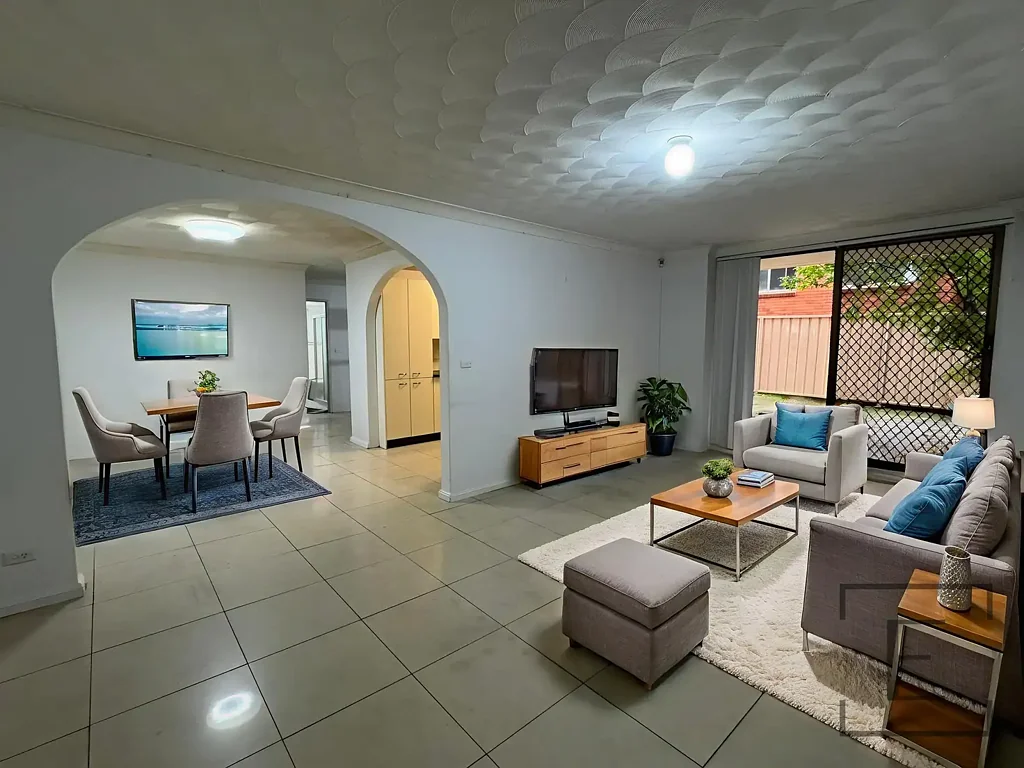 Spacious 2 bedroom with private courtyard