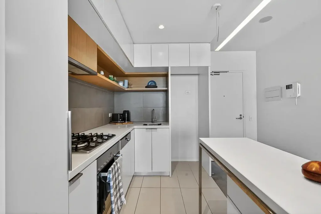 Contemporary Living with Exceptional Lifestyle Convenience!